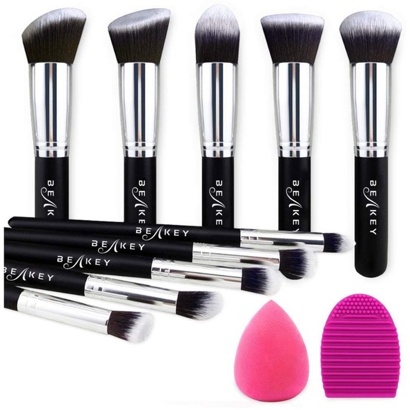 Other - Makeup brush set with sponge and cleaner tool NEW